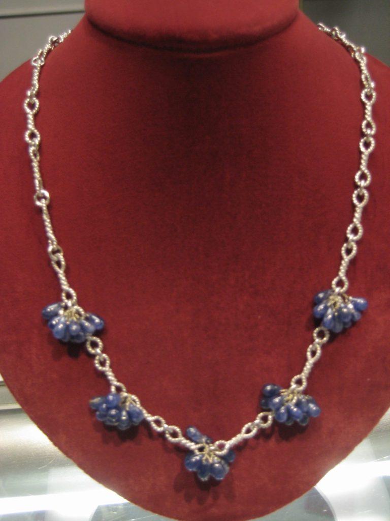 amazing sapphire necklace