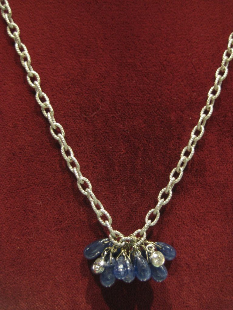sapphire pendant necklace